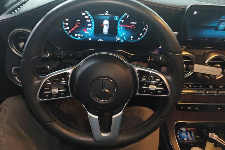 Used Mercedes-Benz GLC 2020 Facelift GLC 300 L 4MATIC Dynamic Edition Steering Wheel