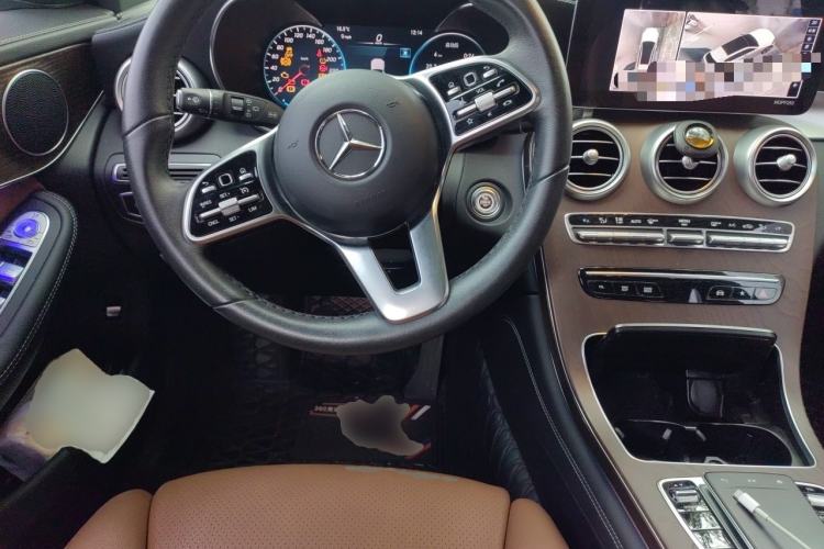 Used Mercedes-Benz GLC 2020 Facelift GLC 260 L 4MATIC Luxury Edition Steering Wheel