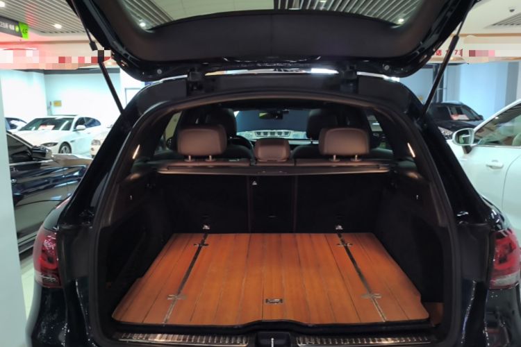 Used Mercedes-Benz GLC 2020 Facelift GLC 260 L 4MATIC Luxury Edition Trunk