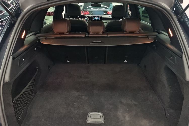 Used Mercedes-Benz GLC 2020 Facelifted GLC 260 L 4MATIC Dynamic Edition Trunk