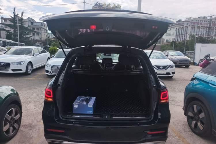 Used Mercedes-Benz GLC 2020 Facelift GLC 300 L 4MATIC Dynamic Edition Trunk