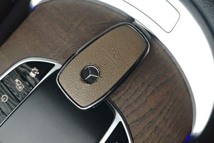 Used Mercedes-Benz GLC 2020 Facelift GLC 260 L 4MATIC Luxury Edition Vehicle Key