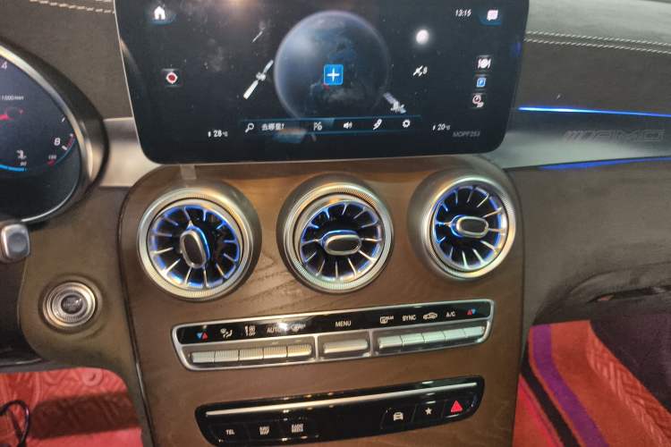 Used Mercedes-Benz GLC 2020 GLC 260 L 4MATIC Luxury Model Audio And AC Panel
