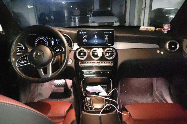 Used Mercedes-Benz GLC 2020 Facelift GLC 260 L 4MATIC Luxury Edition Center Console