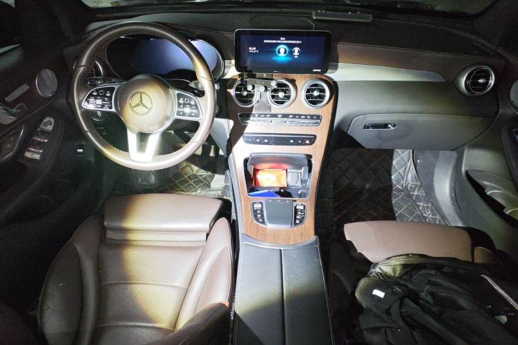 Used Mercedes-Benz GLC 2020 Facelift GLC 300 L 4MATIC Dynamic Edition Center Console