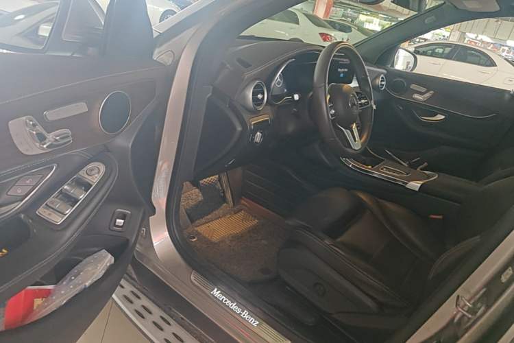 Used Mercedes-Benz GLC 2020 Facelift GLC 300 L 4MATIC Dynamic Edition Driver Seat