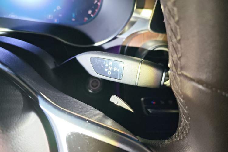 Used Mercedes-Benz GLC 2020 Facelift GLC 300 L 4MATIC Dynamic Edition Gear Lever