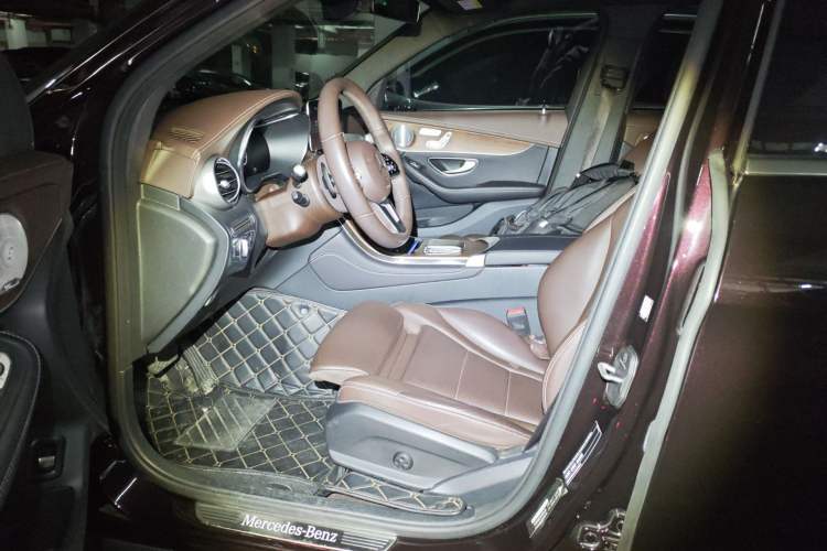 Used Mercedes-Benz GLC 2020 Facelift GLC 300 L 4MATIC Dynamic Edition Left Front Seat