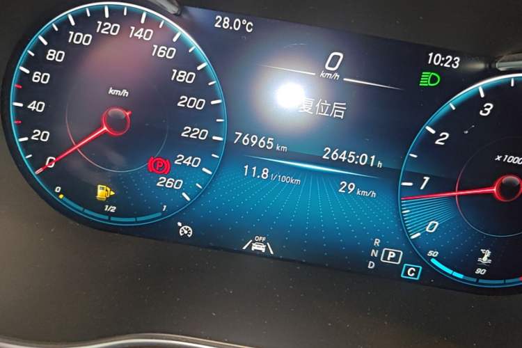 Used Mercedes-Benz GLC 2020 Facelift GLC 300 L 4MATIC Dynamic Edition Odometer Close Up