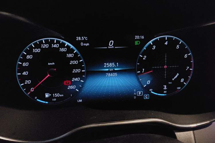 Used Mercedes-Benz GLC 2020 Facelift GLC 260 L 4MATIC Luxury Edition Odometer Close Up