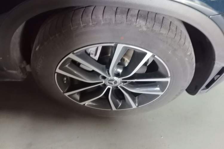 Used Mercedes-Benz GLC 2020 Facelift GLC 300 L 4MATIC Dynamic Edition Right Front Wheel Hub
