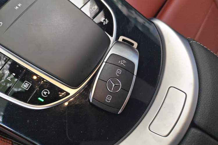 Used Mercedes-Benz GLC 2020 GLC 300 L 4MATIC Dynamic Edition Vehicle Key