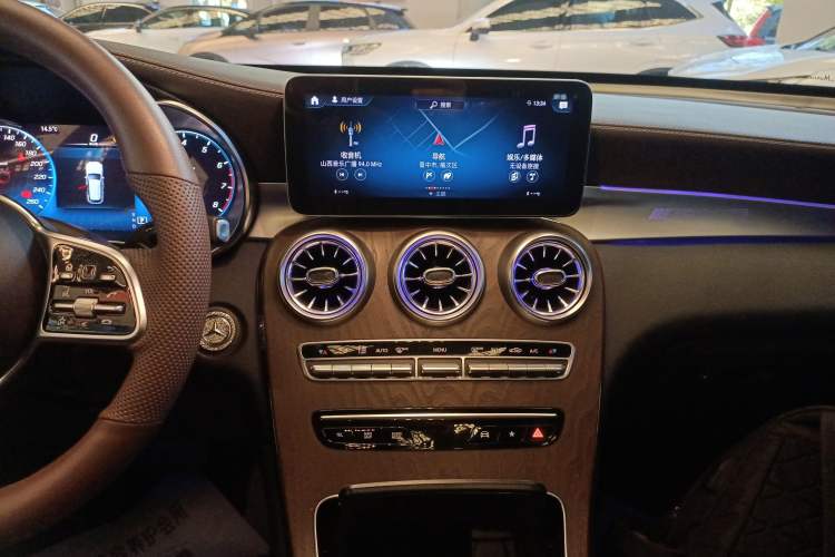 Used Mercedes-Benz GLC 2020 GLC 260 L 4MATIC Luxury Model Audio And AC Panel