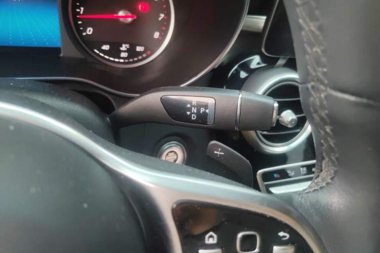 Used Mercedes-Benz GLC 2020 GLC 260 L 4MATIC Dynamic Model Gear Lever