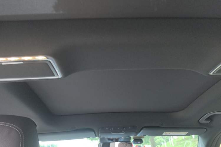 Used Mercedes-Benz GLC 2020 GLC 300 L 4MATIC Dynamic Edition Headliner