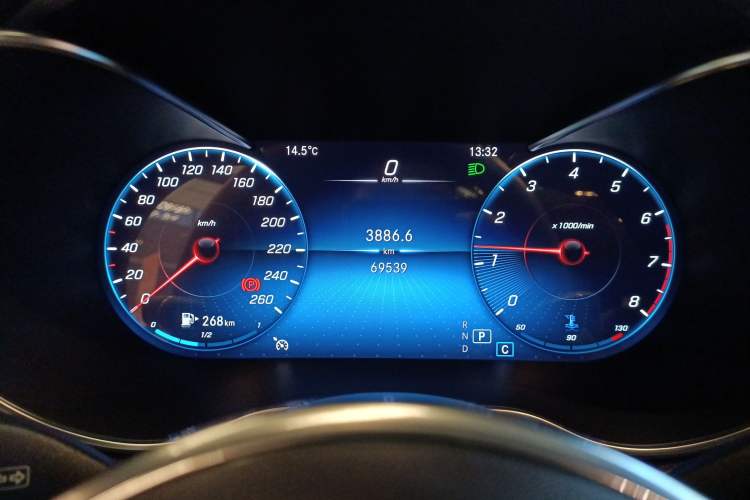 Used Mercedes-Benz GLC 2020 GLC 260 L 4MATIC Luxury Model Instrument Cluster