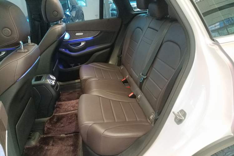 Used Mercedes-Benz GLC 2020 GLC 260 L 4MATIC Luxury Model Interior 4