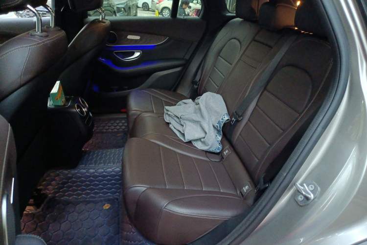 Used Mercedes-Benz GLC 2020 GLC 260 L 4MATIC Luxury Model Interior 4