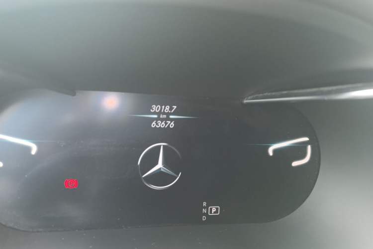 Used Mercedes-Benz GLC 2020 GLC 300 L 4MATIC Dynamic Edition Odometer Close Up