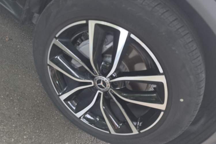Used Mercedes-Benz GLC 2020 GLC 300 L 4MATIC Dynamic Edition Right Front Wheel Hub