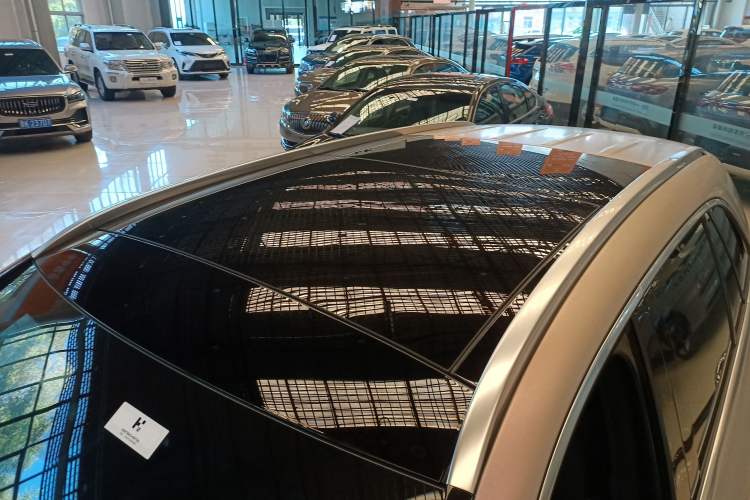 Used Mercedes-Benz GLC 2020 GLC 260 L 4MATIC Luxury Model Roof