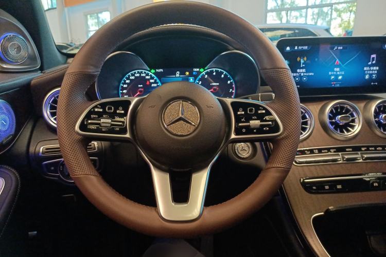 Used Mercedes-Benz GLC 2020 GLC 260 L 4MATIC Luxury Model Steering Wheel