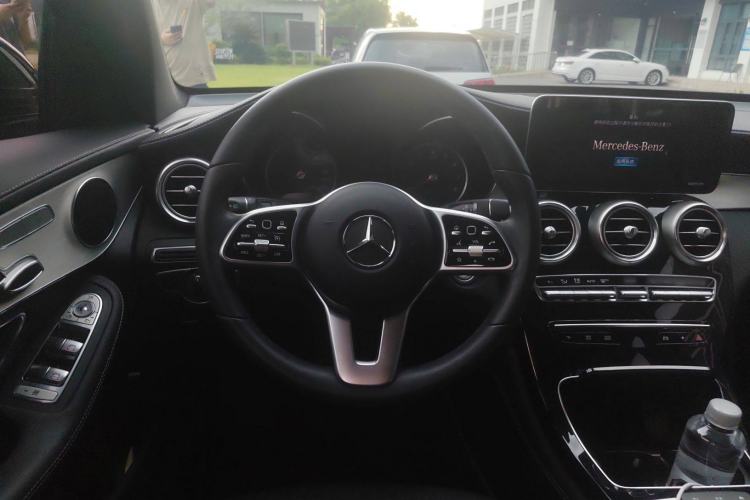 Used Mercedes-Benz GLC 2020 GLC 260 L 4MATIC Dynamic Model Steering Wheel