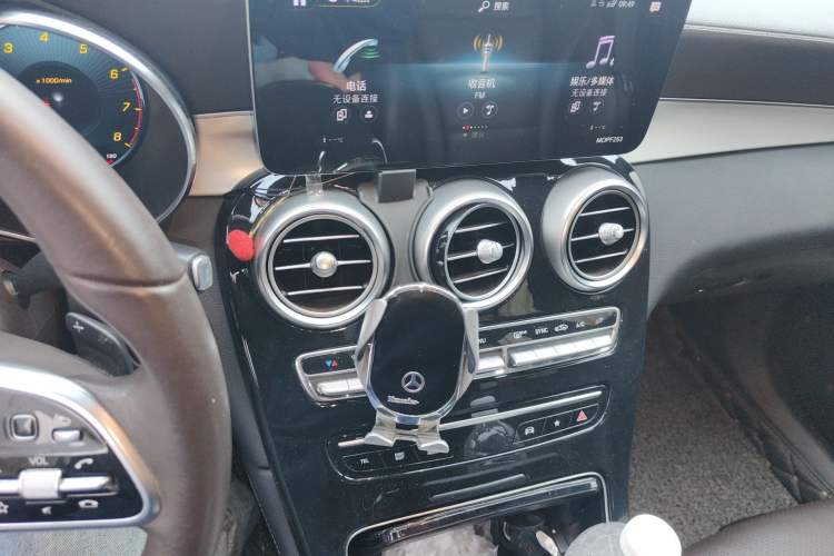 Used Mercedes-Benz GLC 2020 Facelifted GLC 260 L 4MATIC Dynamic Edition Audio And AC Panel