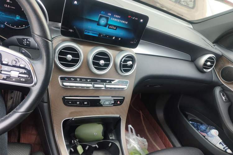 Used Mercedes-Benz GLC 2020 GLC 260 L 4MATIC Luxury Model Audio And AC Panel