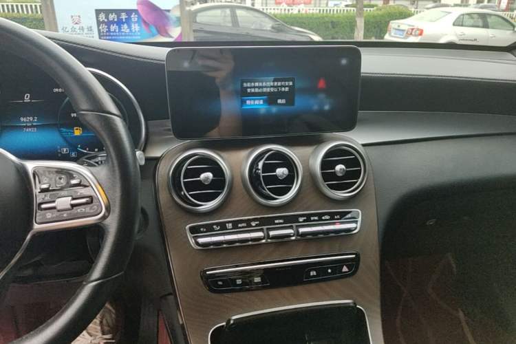 Used Mercedes-Benz GLC 2020 GLC 260 L 4MATIC Luxury Model Audio And AC Panel