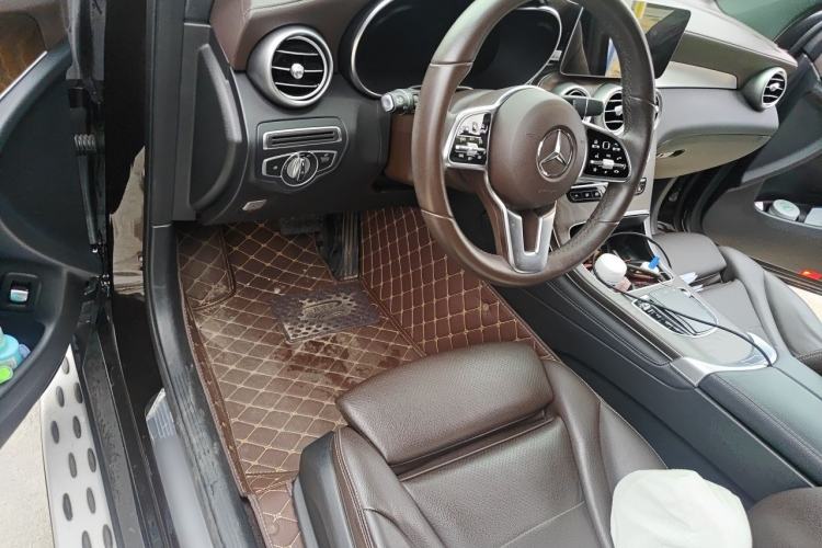 Used Mercedes-Benz GLC 2020 GLC 260 L 4MATIC Luxury Model Center Console