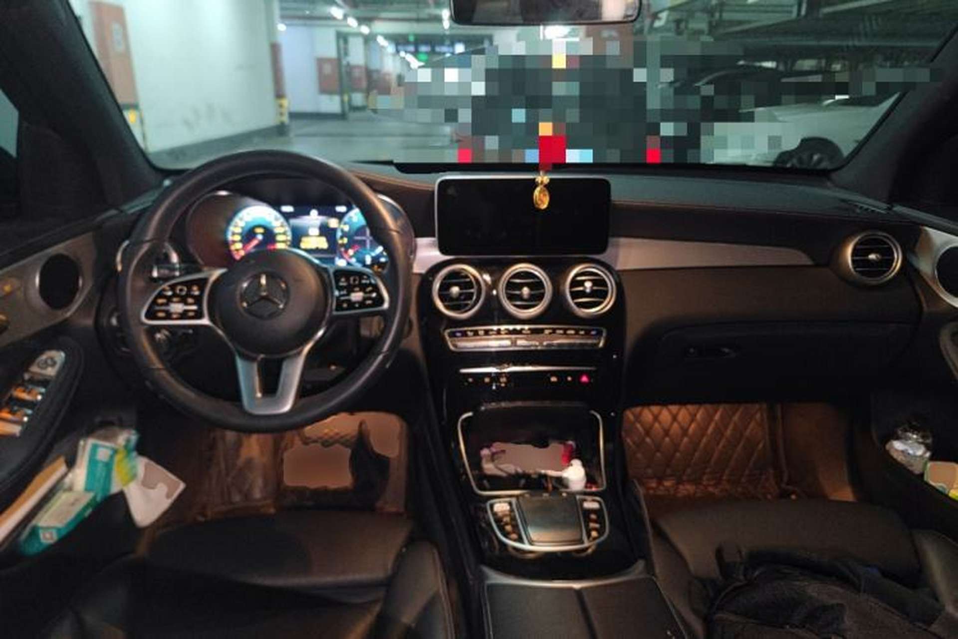 Used Mercedes-Benz GLC 2020 Facelifted GLC 260 L 4MATIC Dynamic Edition Center Console