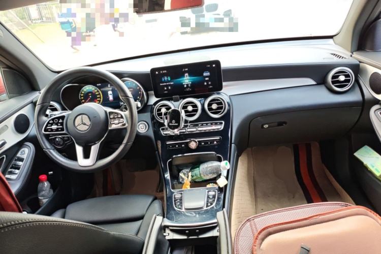 Used Mercedes-Benz GLC 2020 Facelifted GLC 260 L 4MATIC Dynamic Edition Center Console