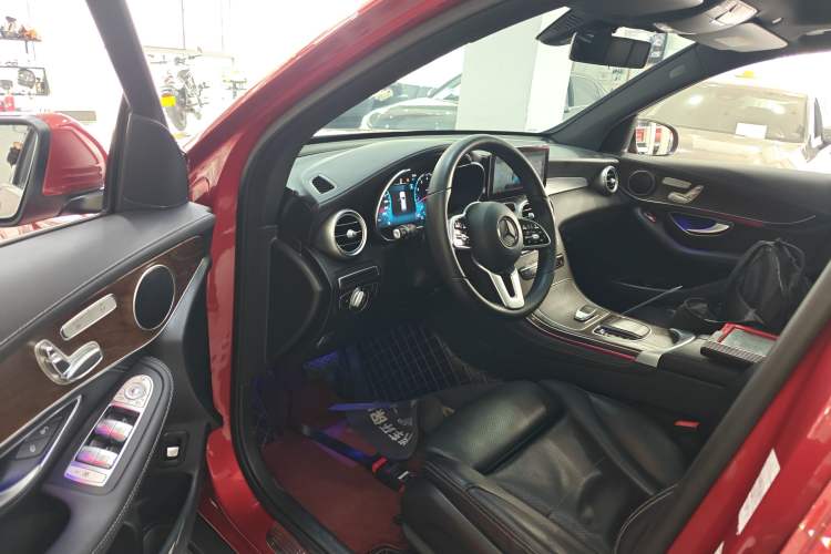 Used Mercedes-Benz GLC 2020 Facelift GLC 260 L 4MATIC Luxury Edition Driver Seat