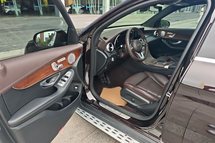 Used Mercedes-Benz GLC 2020 Facelift GLC 300 L 4MATIC Dynamic Edition Driver Seat