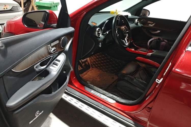 Used Mercedes-Benz GLC 2020 Facelift GLC 260 L 4MATIC Luxury Edition Driver Seat