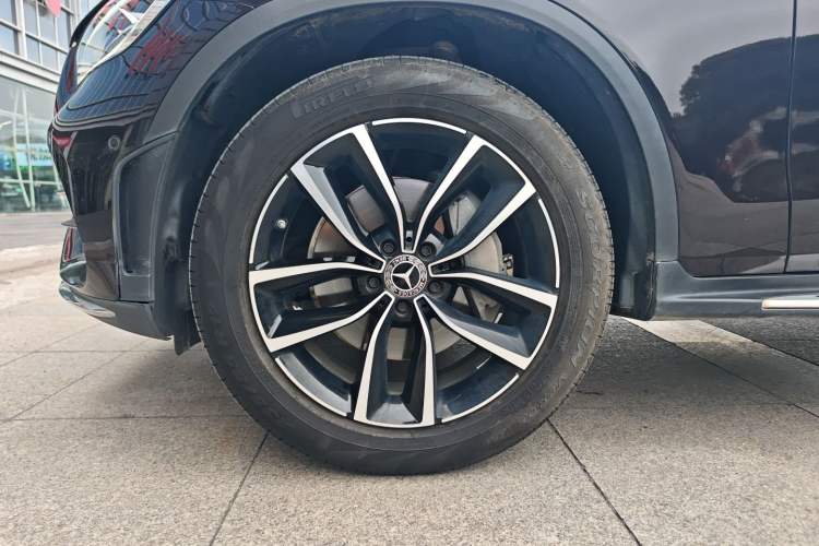 Used Mercedes-Benz GLC 2020 Facelift GLC 300 L 4MATIC Dynamic Edition Exterior 5