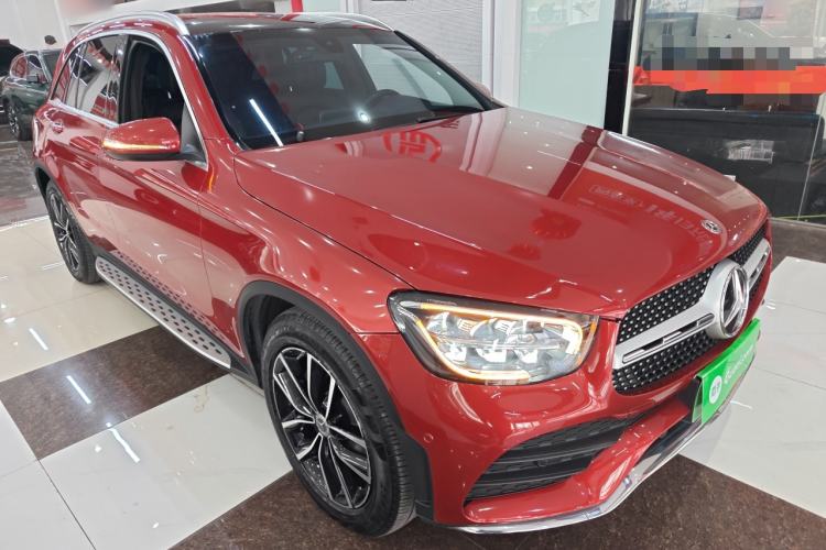 Used Mercedes-Benz GLC 2020 Facelift GLC 260 L 4MATIC Luxury Edition Front Right 45 Deg
