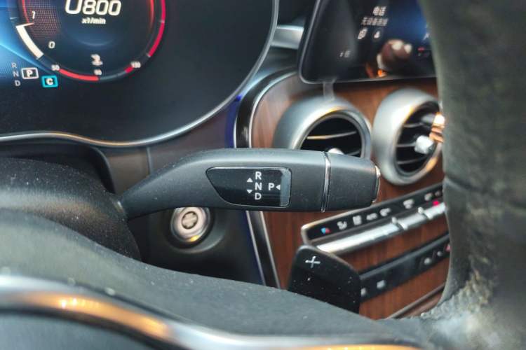 Used Mercedes-Benz GLC 2020 Facelifted GLC 300 L 4MATIC Luxury Edition Gear Lever