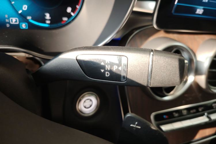 Used Mercedes-Benz GLC 2020 Facelift GLC 300 L 4MATIC Dynamic Edition Gear Lever