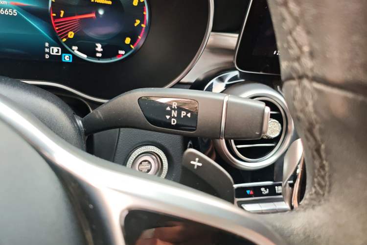 Used Mercedes-Benz GLC 2020 Facelifted GLC 260 L 4MATIC Dynamic Edition Gear Lever