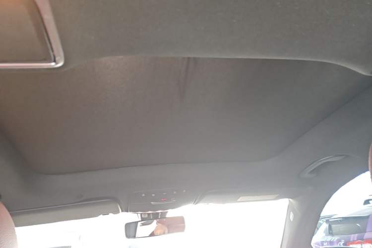 Used Mercedes-Benz GLC 2020 Facelifted GLC 260 L 4MATIC Dynamic Edition Headliner