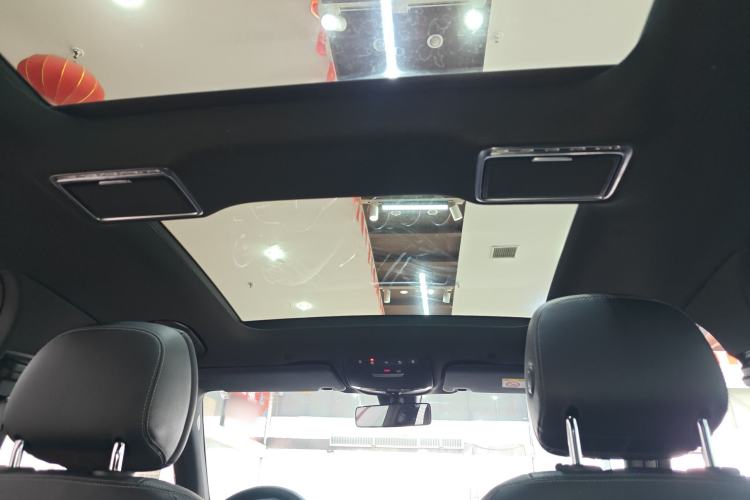 Used Mercedes-Benz GLC 2020 Facelift GLC 260 L 4MATIC Luxury Edition Headliner