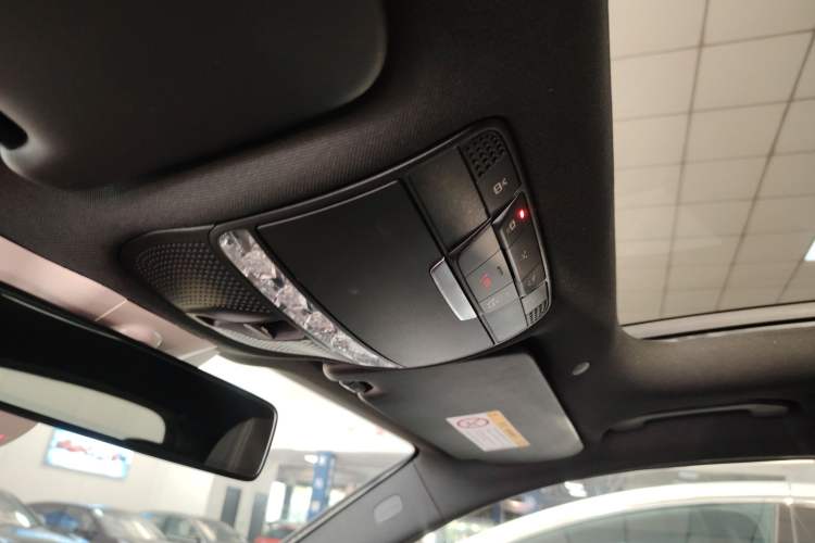 Used Mercedes-Benz GLC 2020 Facelift GLC 300 L 4MATIC Dynamic Edition Headliner