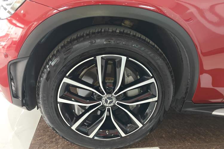 Used Mercedes-Benz GLC 2020 Facelift GLC 260 L 4MATIC Luxury Edition Left Front Wheel Hub