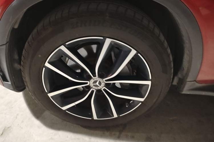 Used Mercedes-Benz GLC 2020 Facelift GLC 260 L 4MATIC Luxury Edition Left Front Wheel Hub