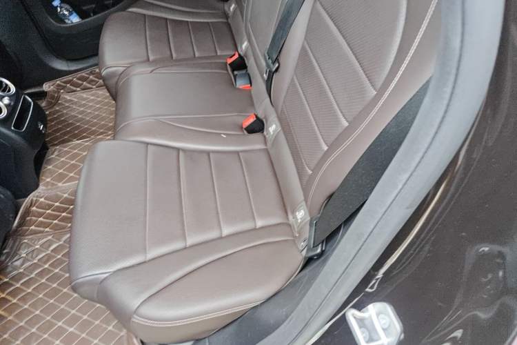 Used Mercedes-Benz GLC 2020 GLC 260 L 4MATIC Luxury Model Left Rear Seat