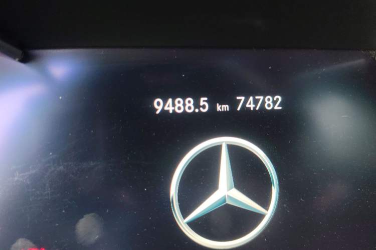 Used Mercedes-Benz GLC 2020 GLC 260 L 4MATIC Luxury Model Odometer Close Up