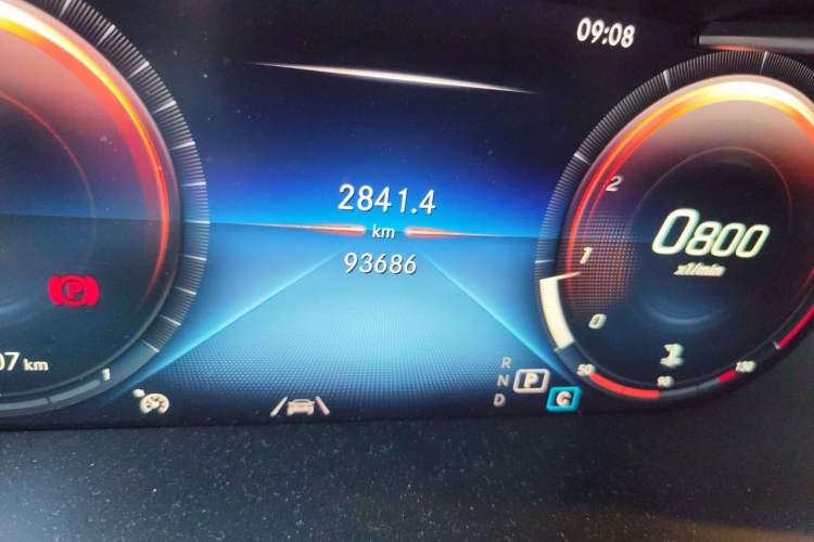 Used Mercedes-Benz GLC 2020 Facelifted GLC 300 L 4MATIC Luxury Edition Odometer Close Up