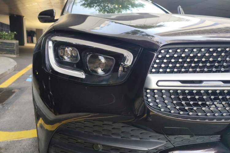 Used Mercedes-Benz GLC 2020 Facelifted GLC 300 L 4MATIC Luxury Edition Right Front Headlight